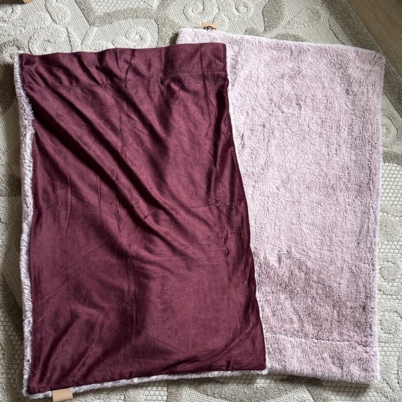 Ugg faux fur standard pillow shams - Picture 1 of 2